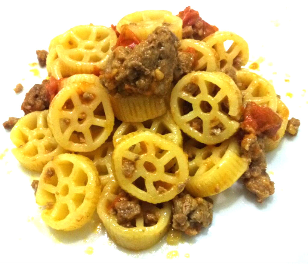 Pasta con pachini e macinato